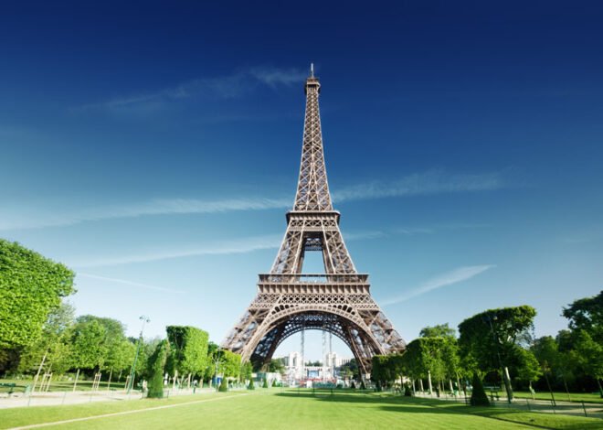Like a Local City Guide: Paris Musts